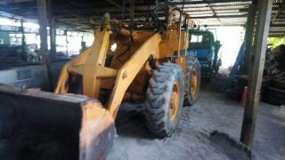 ขายรถตักล้อยาง สภาพพร้อมใช้งาน ราคา250,000 สนใจโทร 090-8588220คุณนะ 093-3258446คุณบิว 