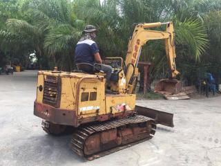 ขายรถขุด แบคโคเล็ก ยันม่า25 เก่านอก สภาพดีพร้อมใช้งาน เอกสารใบอินวอย ราคา175,000 สนใจโทร 090-8588220คุณนะ 093-3258446คุณบิว