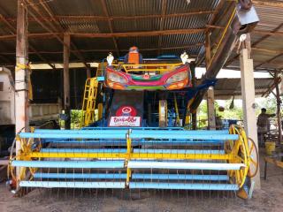 ขายรถเกี่ยวข้าว เกษตรพัฒนา ไอ้หนุ่มไวไฟ ปี53 อุ้ม2.5ตัน รถบ้านสภาพสวยมาก พร้อมใช้งานเลยครับ ราคา1,300,000 สนใจโทร 090-8588220คุณนะ 093-3258446คุณบิว